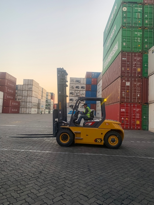 徐工叉車批量進駐廈門港，一站式解決方案賦能港口物流新升級